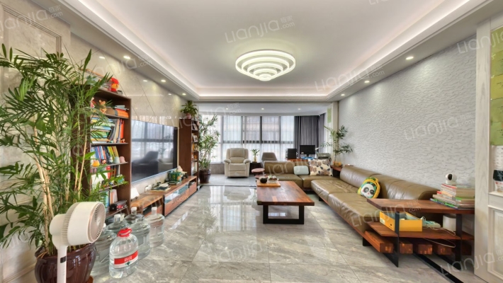 梅和名府二手房实景图