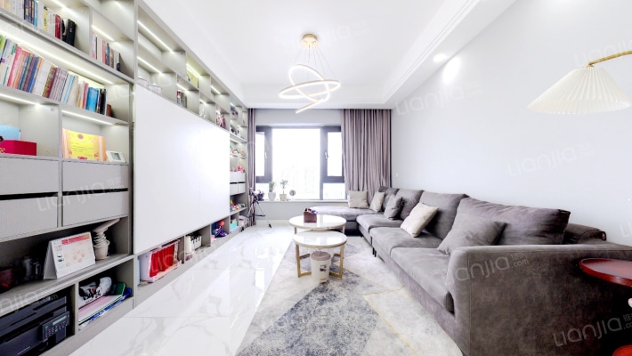 麓湖生态城云镜二手房实景图