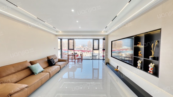 东和锦苑二手房实景图