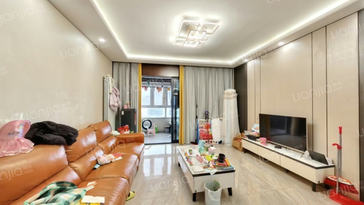 保利香颂二期二手房实景图