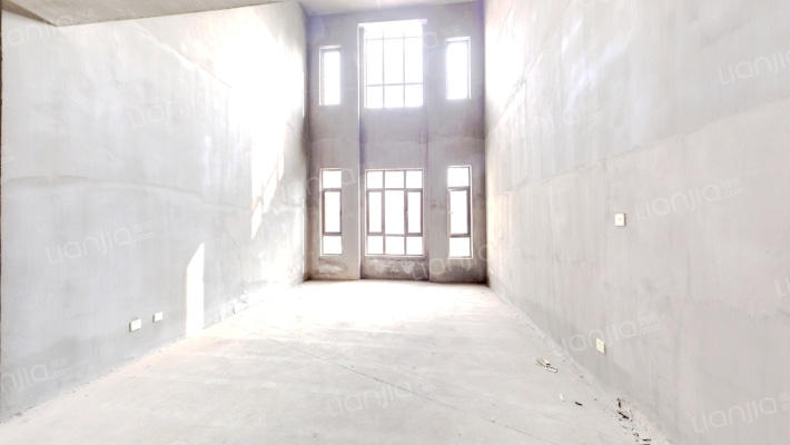 塞纳翡翠庄园御景苑二手房实景图