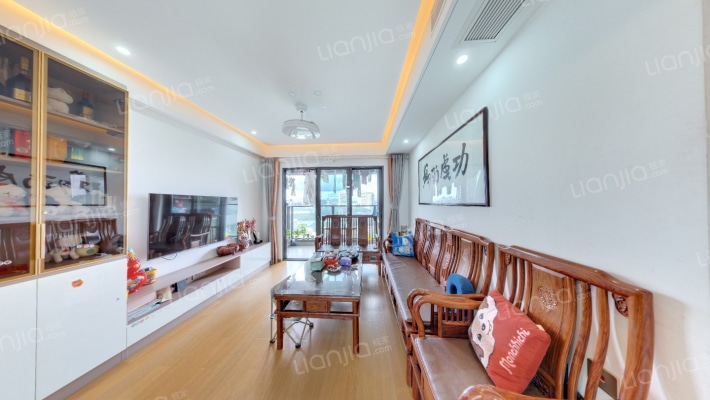 里城玺樾山二手房实景图