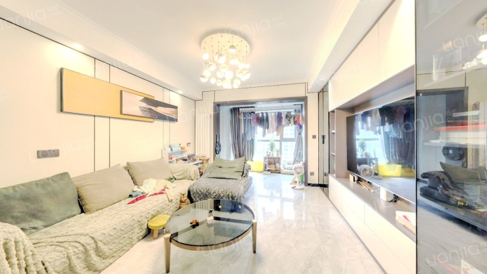 中房优山PLUS二手房实景图