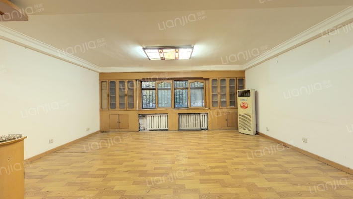 靖卫公寓二手房实景图