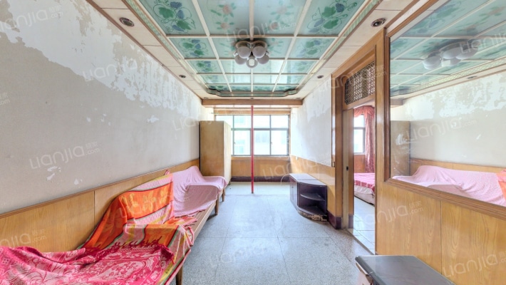 政法小区北院二手房实景图