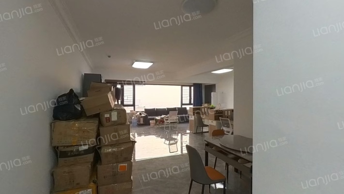 宝龙红星天铂南区二手房实景图