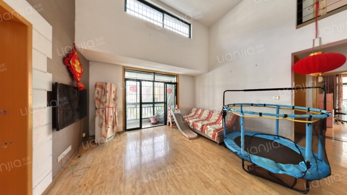 君悦华庭东区二手房实景图