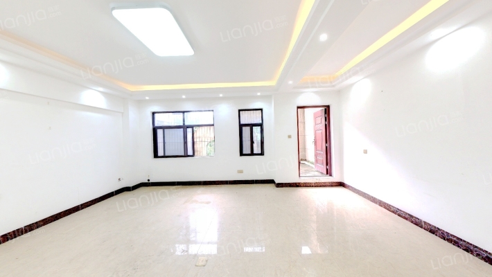 中铁江湾山语城二手房实景图