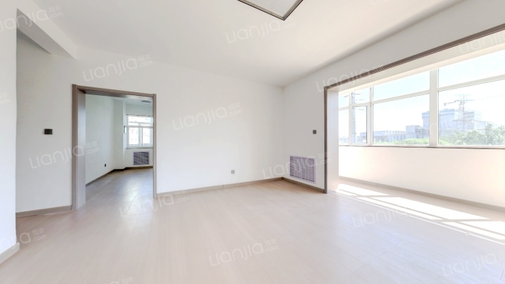 皇威小区二手房实景图