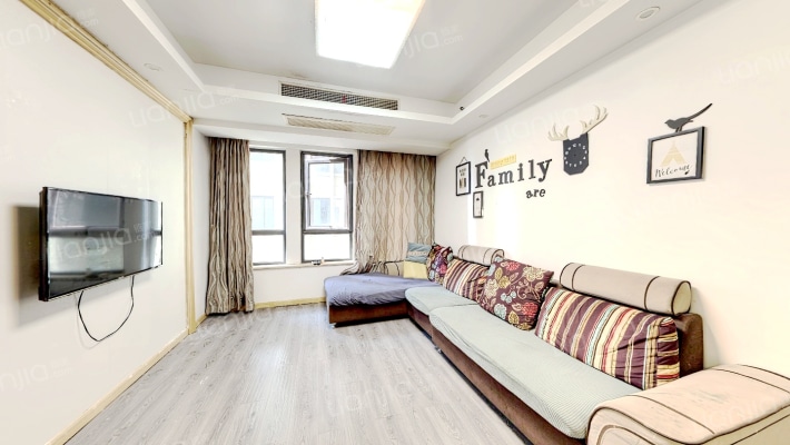 环球城公寓二手房实景图