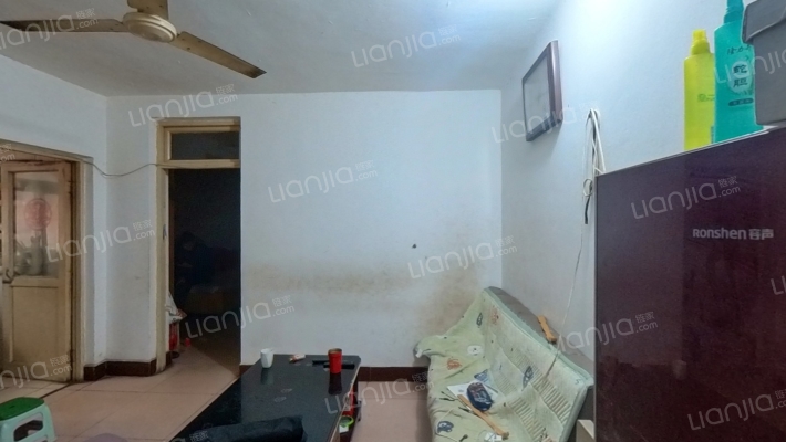 贸易街115号院二手房实景图