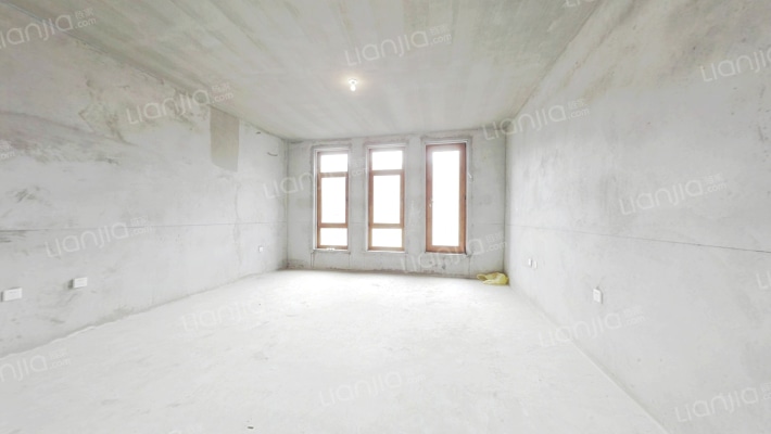 辰能·溪树河谷二手房实景图