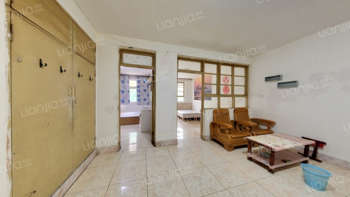 客车厂宿舍二手房实景图