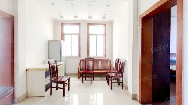 东安新村二手房实景图