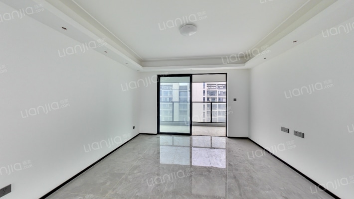 美的云樾二手房实景图