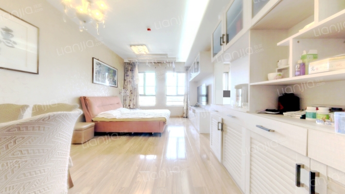 晶典国际二手房实景图