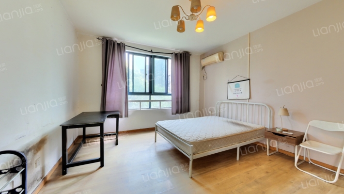 多蓝水岸碧海苑二手房实景图