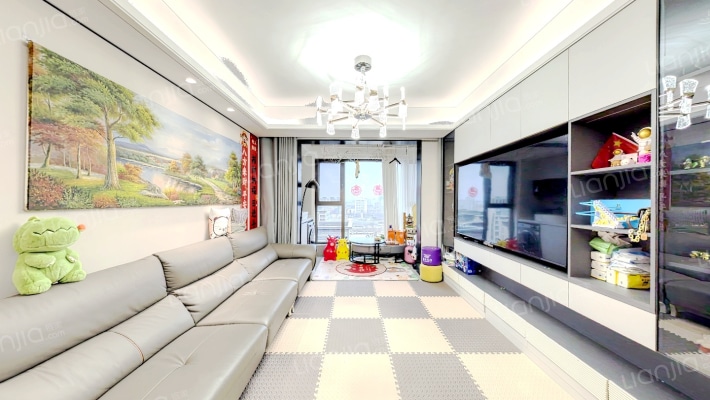 中海云锦东区二手房实景图