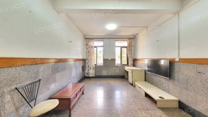 第一糖烟酒公司职工宿舍区二手房实景图