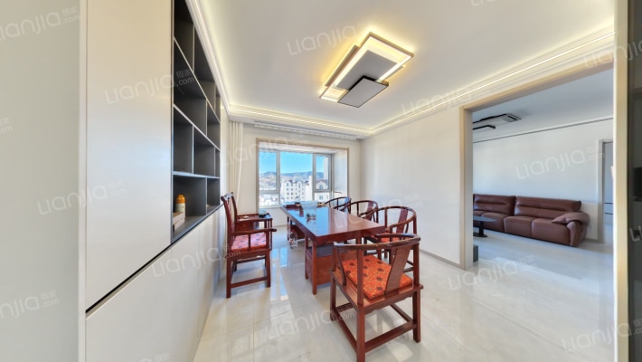 万科莫亚小镇6期二手房实景图