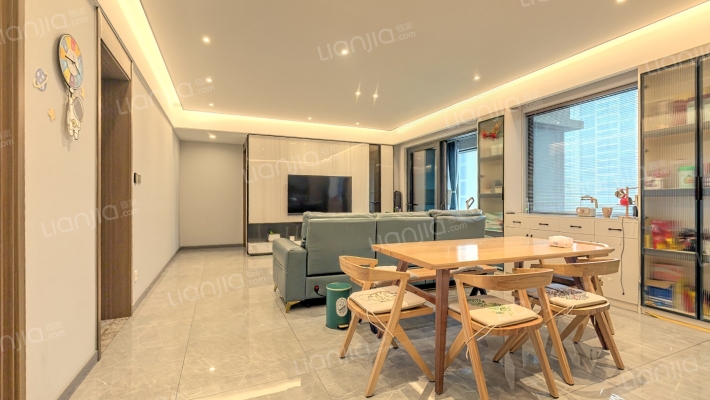 卓越云际二手房实景图