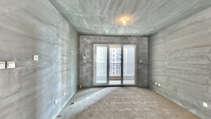 保利金香槟二手房实景图