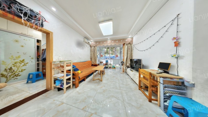 桦润馨居C区二手房实景图