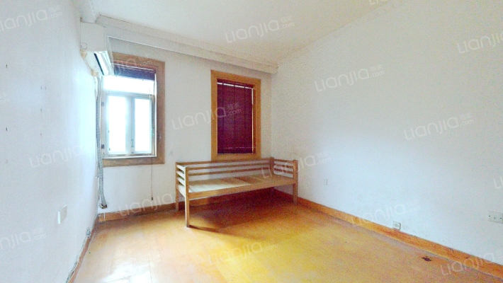 体育场路557号二手房实景图