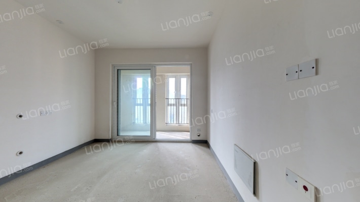 新城·悦隽香江二手房实景图