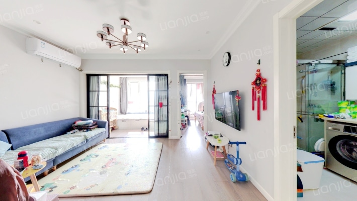 亿达蓝山二手房实景图