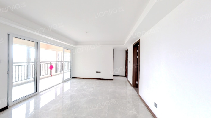 万科翡翠公园二手房实景图