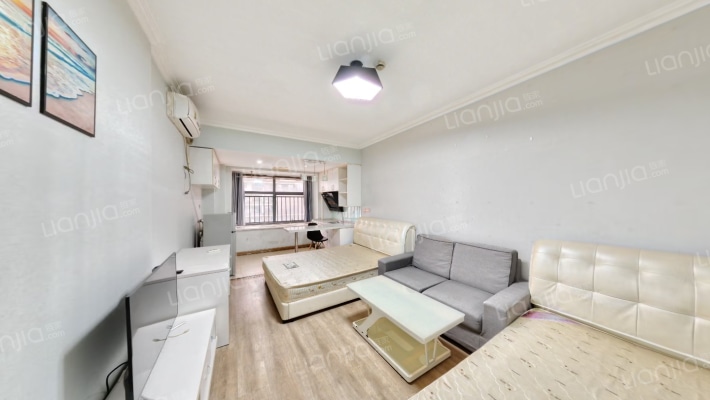 蓝湾国际广场二手房实景图