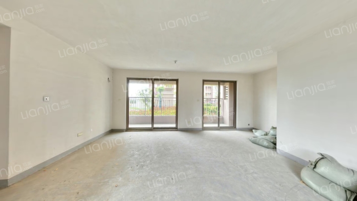 水岸悦景澜庭二手房实景图