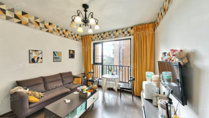 新桥逸景B区二手房实景图