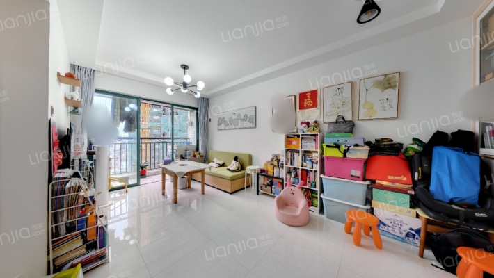 鸿润豪苑二手房实景图