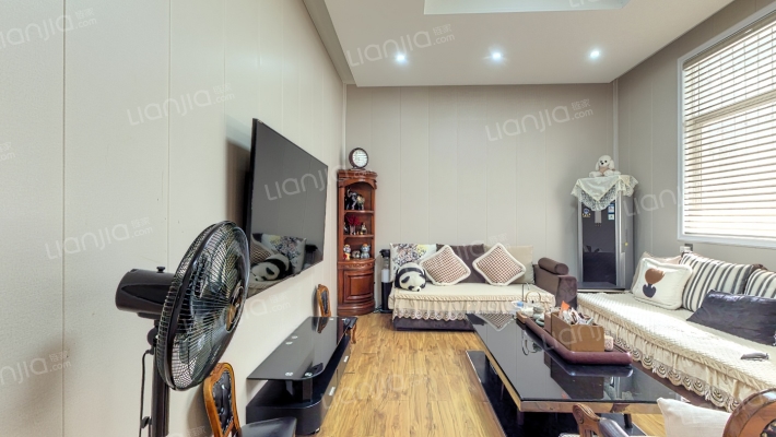 金发小区二手房实景图