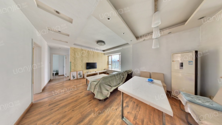 比华利国际城二期二手房实景图