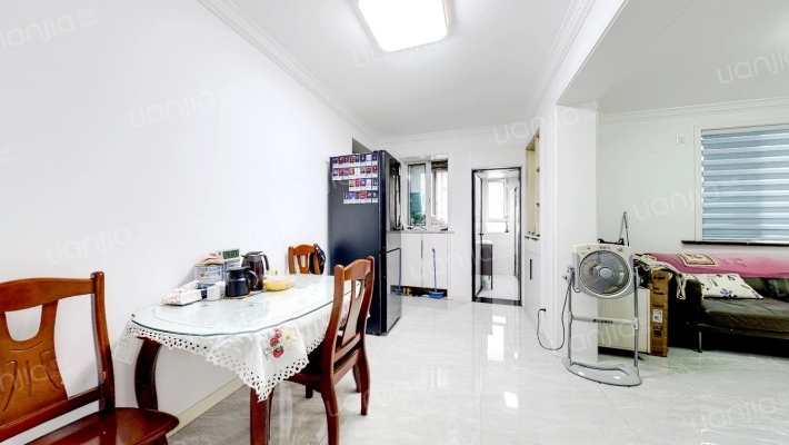 居家桥路520弄二手房实景图