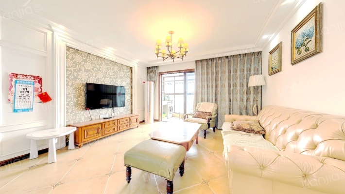 名湖豪庭二手房实景图