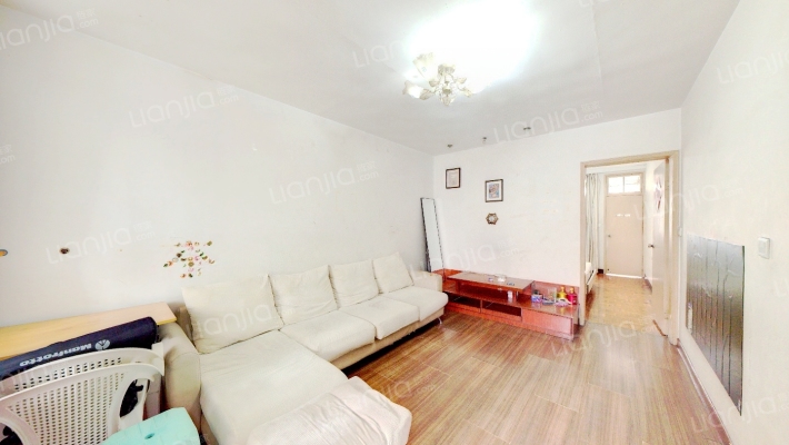 省体校单位宿舍二手房实景图