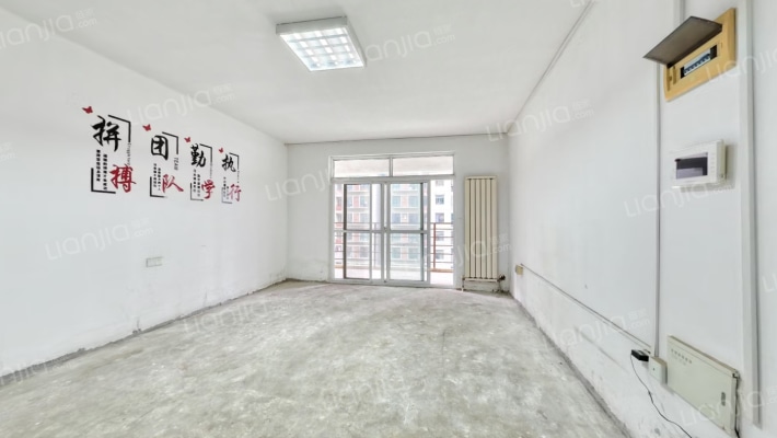 岳家嘴小区三期二手房实景图