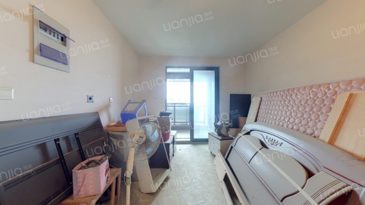 高迪岛二手房实景图