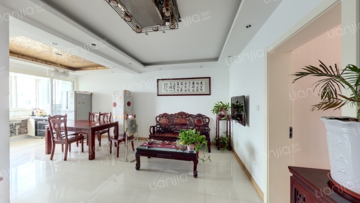 宝隆花园二手房实景图