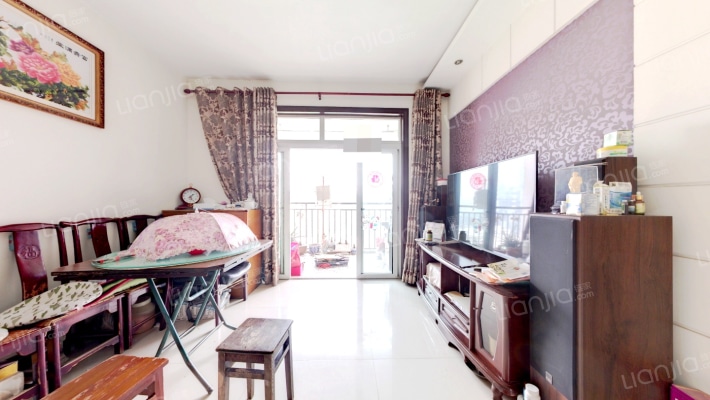 铁马新华苑E区二手房实景图