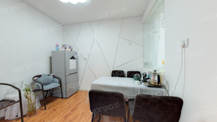 人民路菜场综合楼二手房实景图