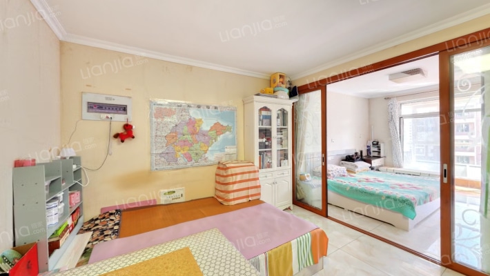 嵛景华城二手房实景图