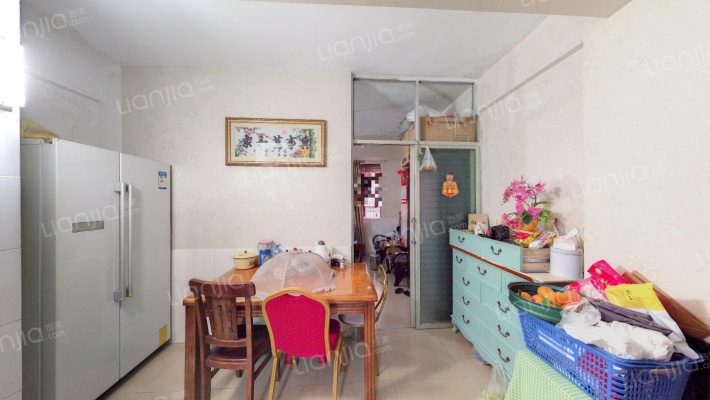 海旅大厦二手房实景图