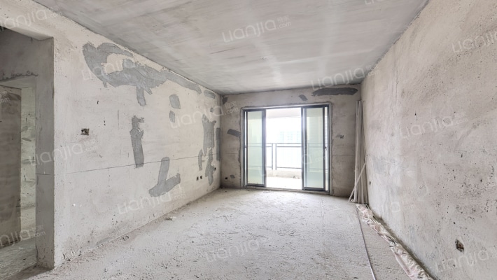 棕榈泉二手房实景图