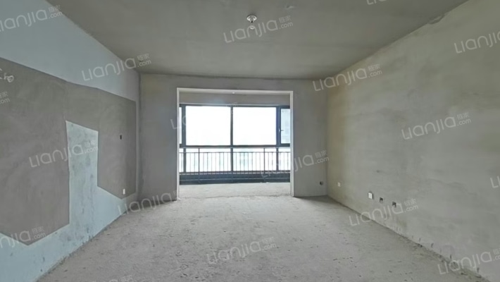 凤凰花园A03春华苑二手房实景图