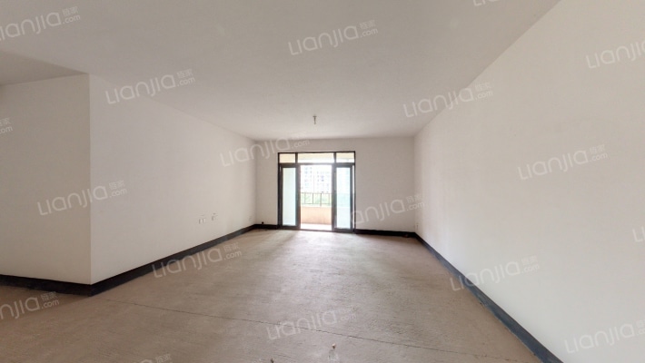 凤凰湾驭府二手房实景图